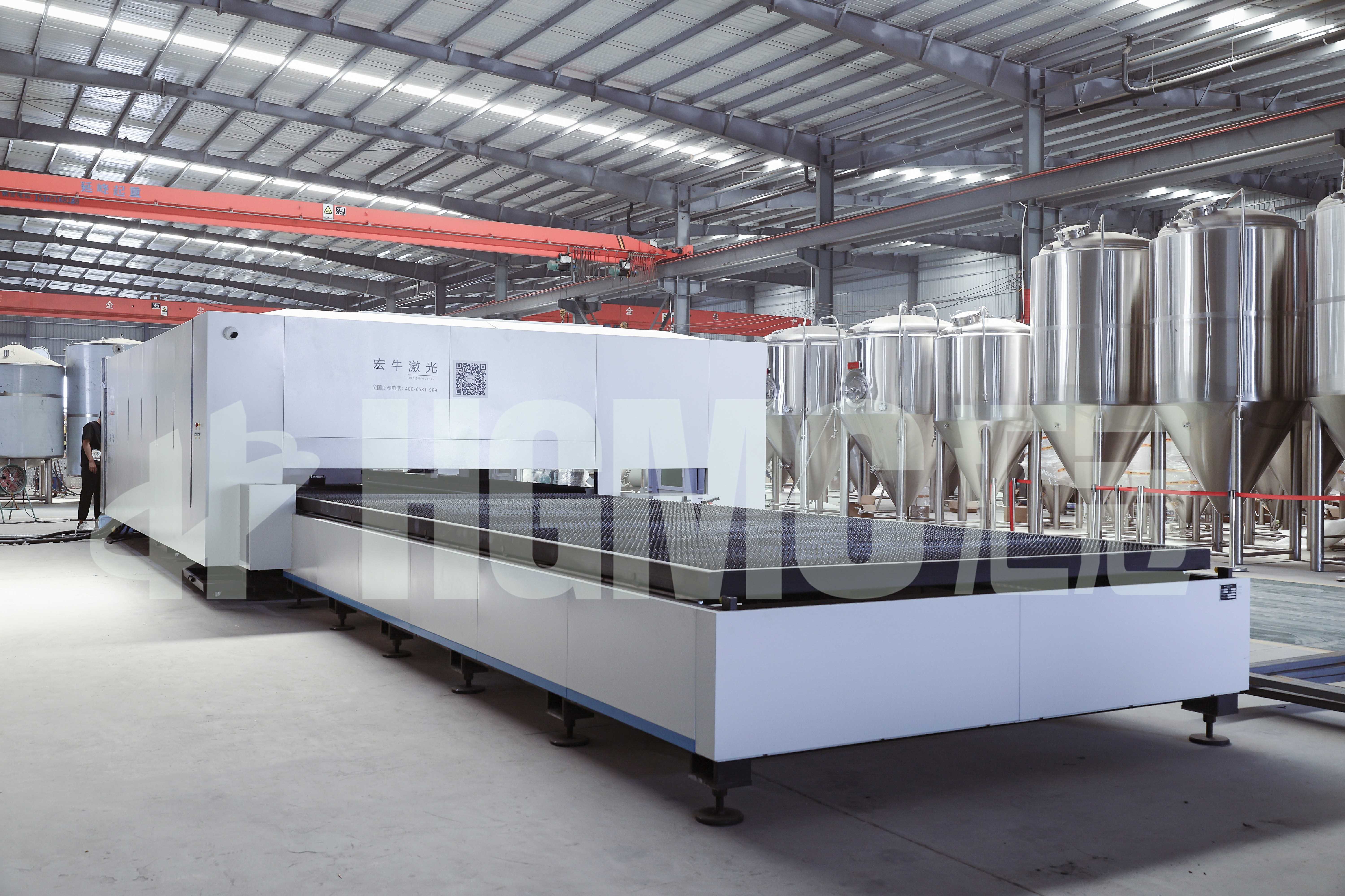 匯冠機械設(shè)備有限公司 又引進了新設(shè)備？